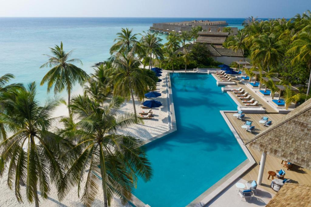 Emerald Faarufushi Resort and Spa 41/94