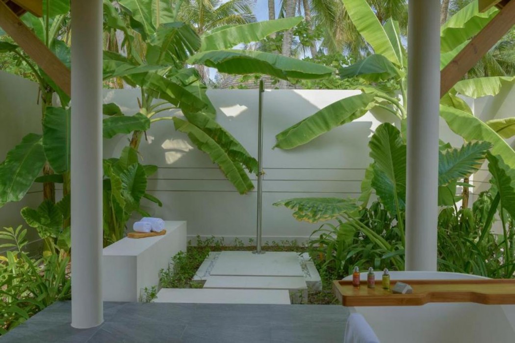 Emerald Faarufushi Resort and Spa 23/94