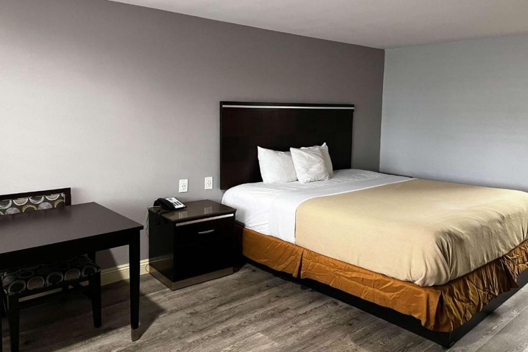 Motel6 Artesia, CA 14/41