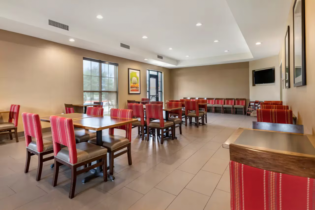 Comfort Suites Kyle 12/23