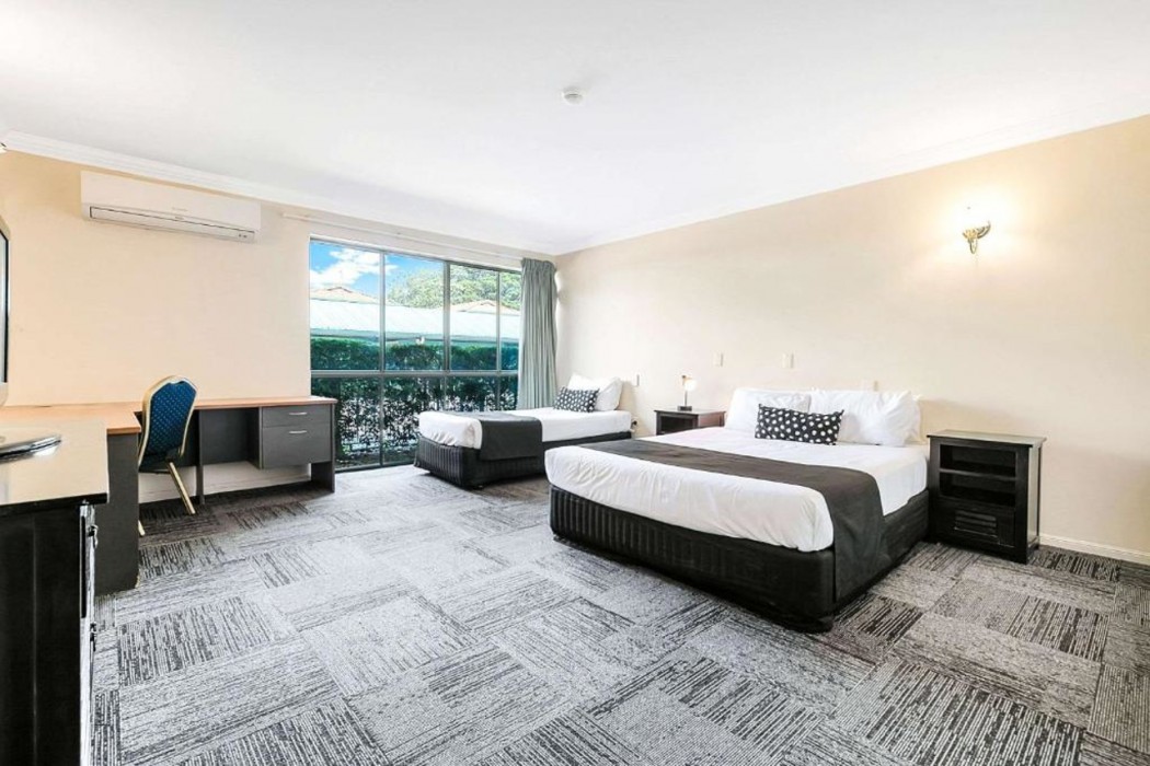 Comfort Hotel Pacific Cleveland 6/13