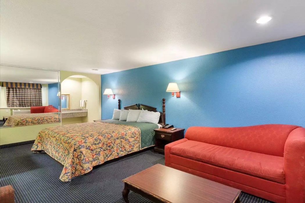 Rodeway Inn South Houston, TX 15/31
