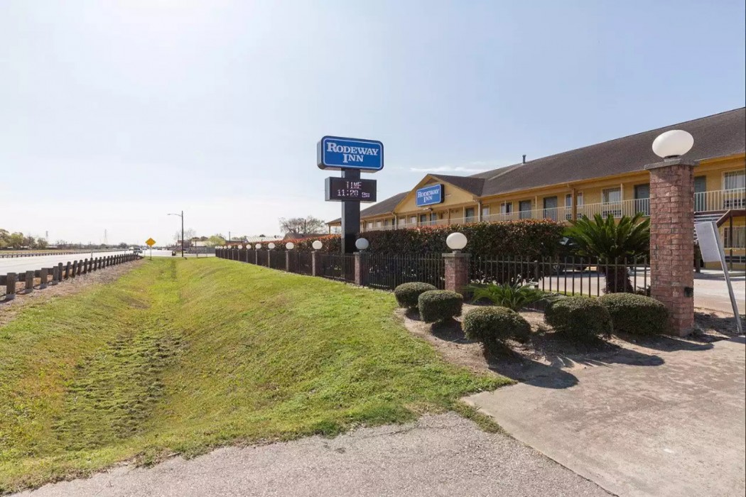 Rodeway Inn South Houston, TX photo2