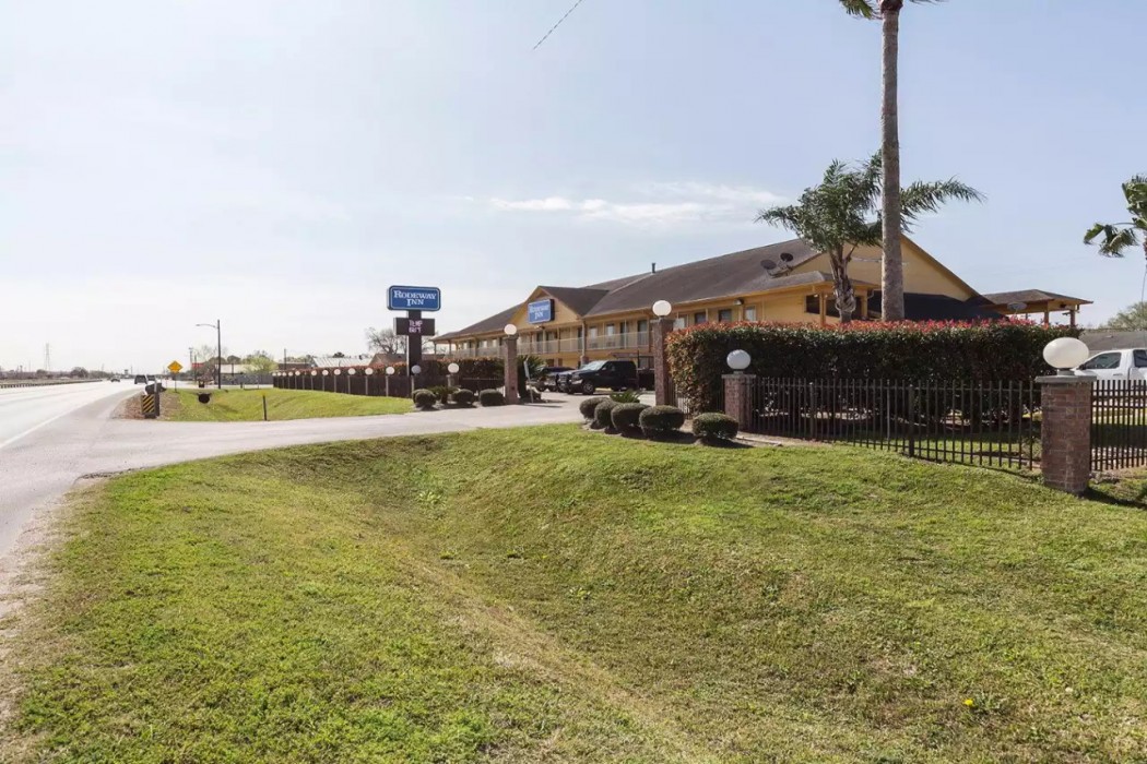 Rodeway Inn South Houston, TX photo3