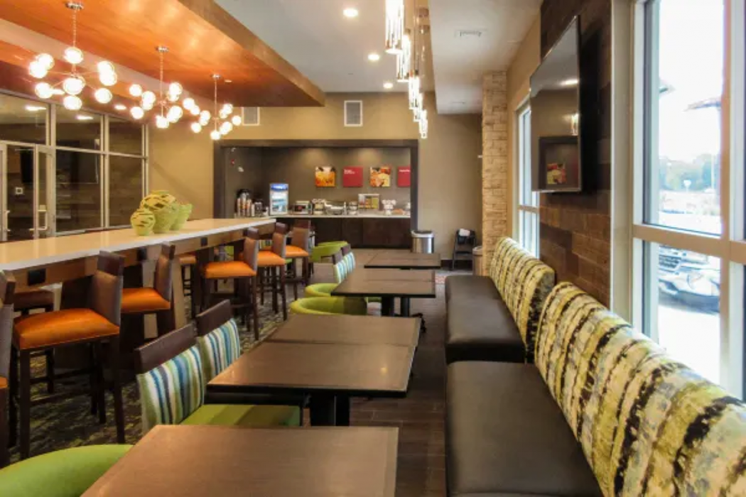 Comfort Suites North Charleston - Ashley Phosphate 19/32