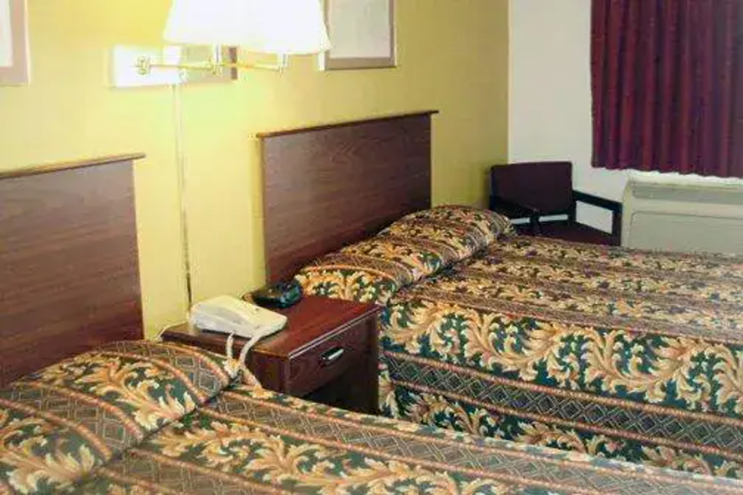 Rodeway Inn Goddard KS 3/10