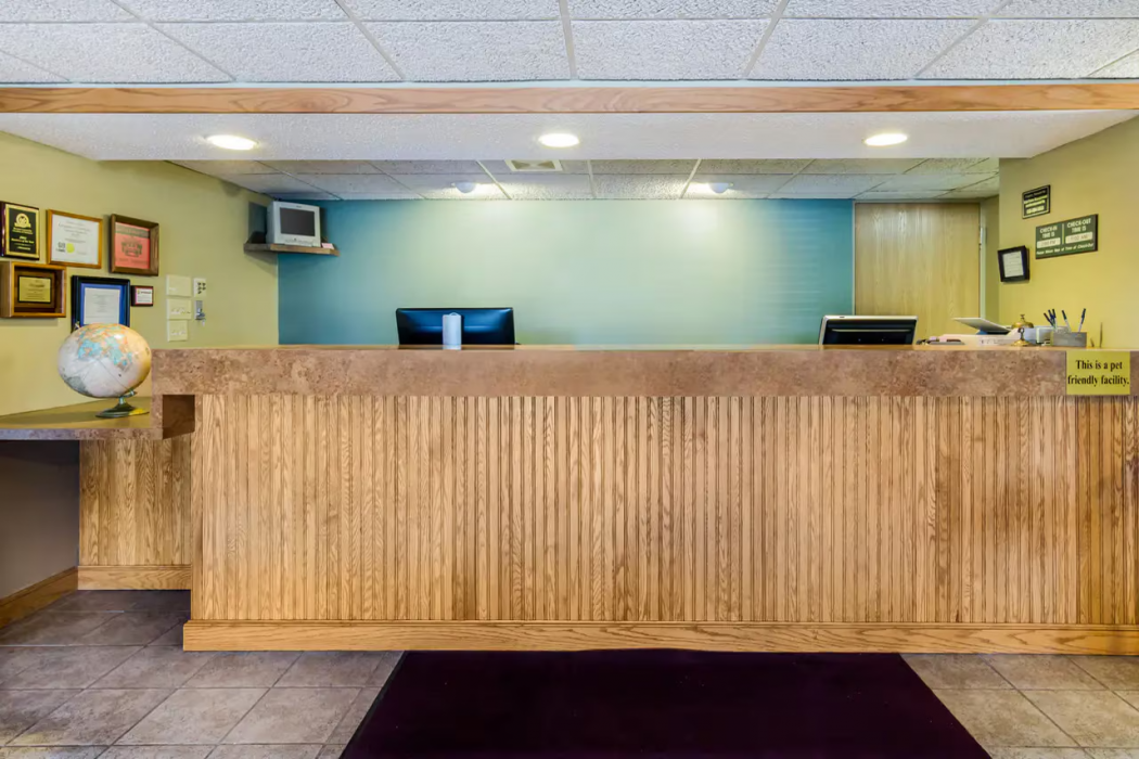 Rodeway Inn Hesston, KS 4/28