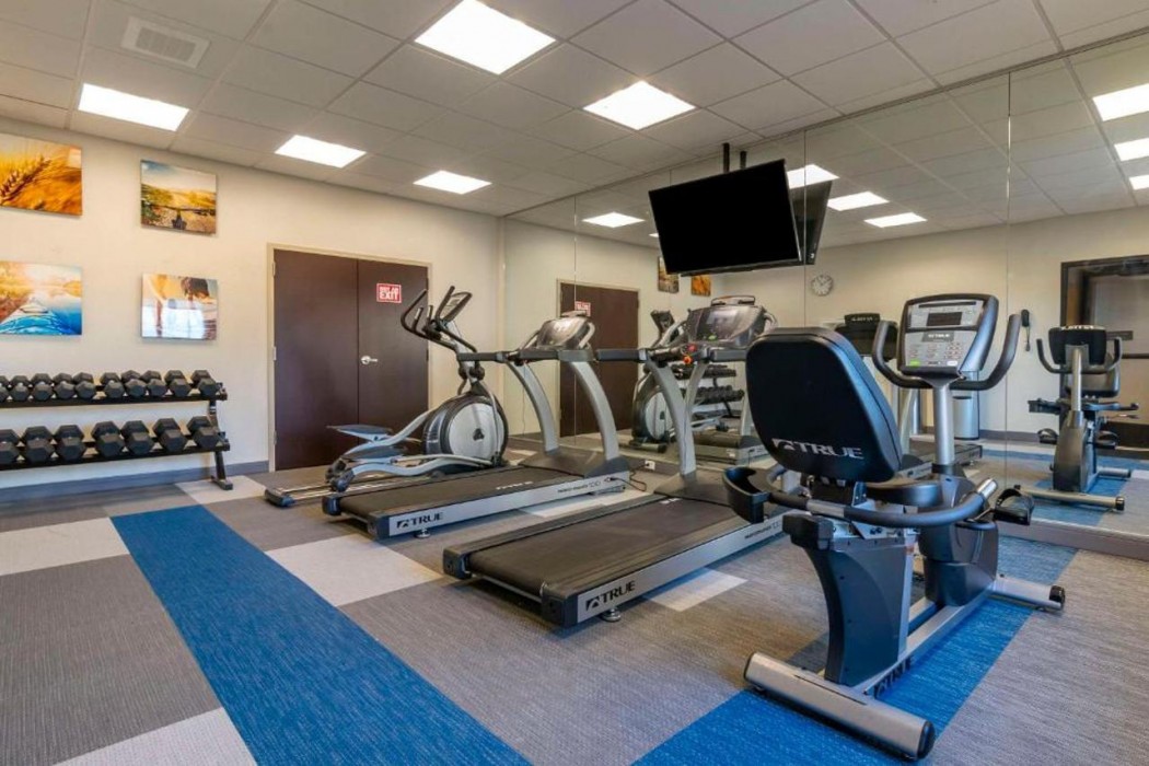 Comfort Inn St. Louis Airport 14/27