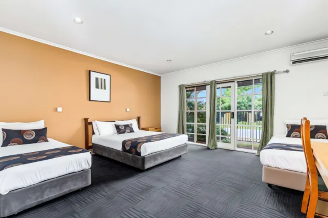 Greensborough Motel 4/17