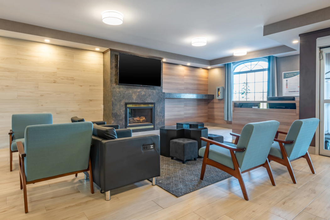 Quality Inn & Suites Oakville 11/26