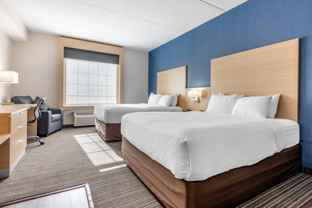 Quality Inn & Suites Oakville 9/26