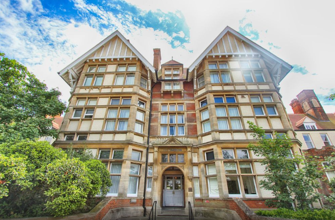 Yarrow Hotel 1/53