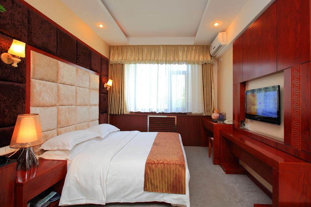 Capital Airport International Hotel 18/45