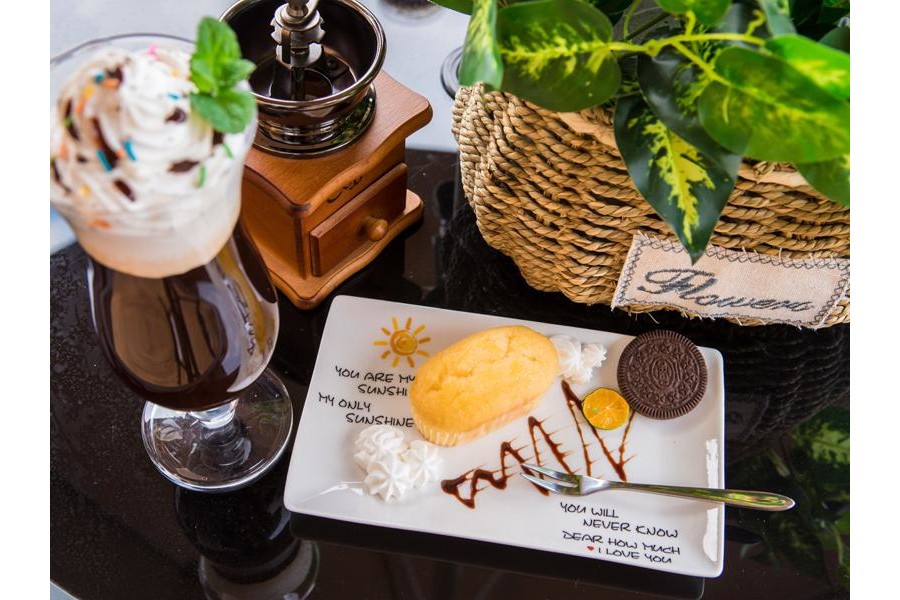James Joyce Coffetel (Foshan Zhangcha Huanan Chuanggu) 57/100