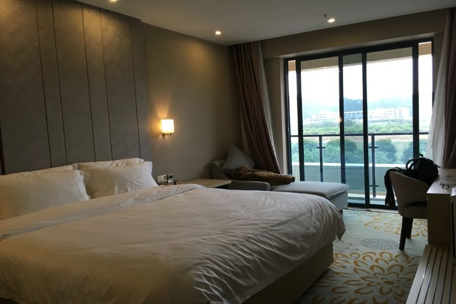 Lavande Hotel Guangzhou South High Speed Railway Station Shibi Metro Station 34/59