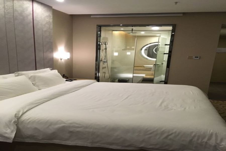 Lavande Hotel Guangzhou South High Speed Railway Station Shibi Metro Station 35/59