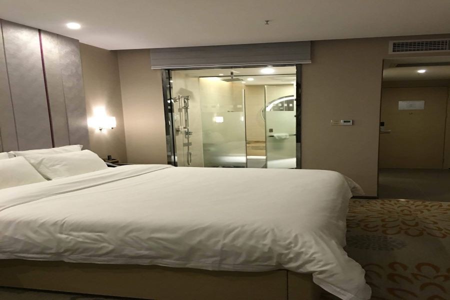 Lavande Hotel Guangzhou South High Speed Railway Station Shibi Metro Station 40/59