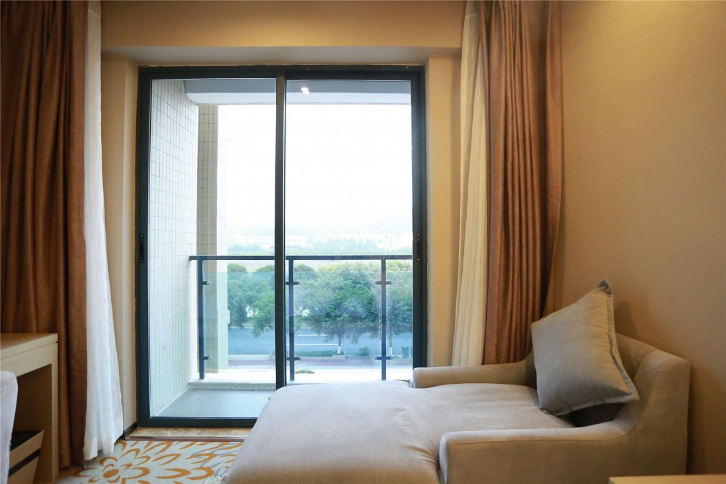 Lavande Hotel Guangzhou South High Speed Railway Station Shibi Metro Station 29/59