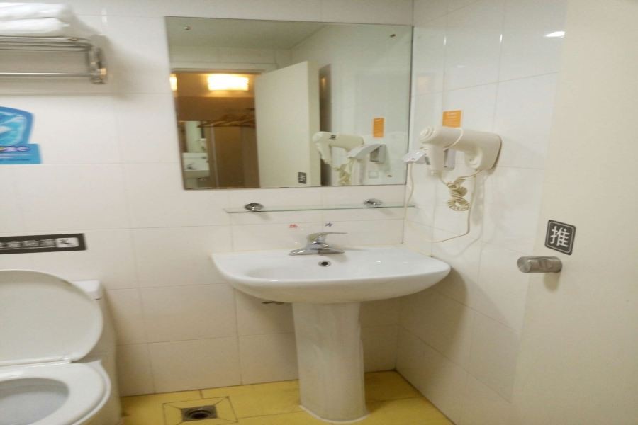 JI Hotel (Guangzhou Wanguo Outlets Jiangnanxi Subway Station) 17/26