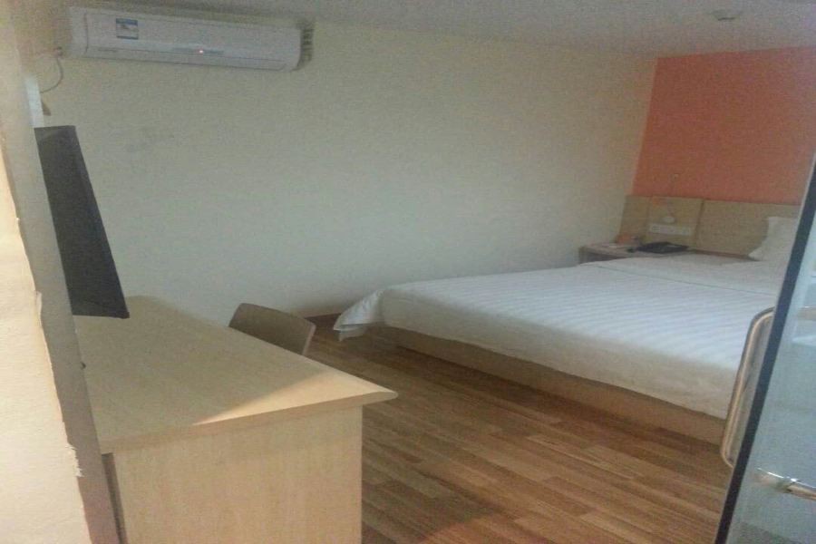 JI Hotel (Guangzhou Wanguo Outlets Jiangnanxi Subway Station) 12/26