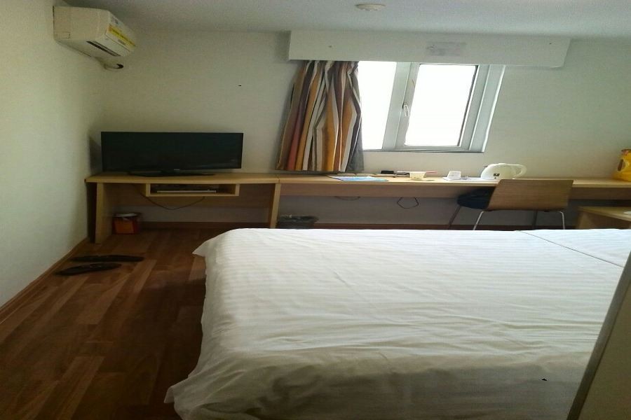 JI Hotel (Guangzhou Wanguo Outlets Jiangnanxi Subway Station) 13/26