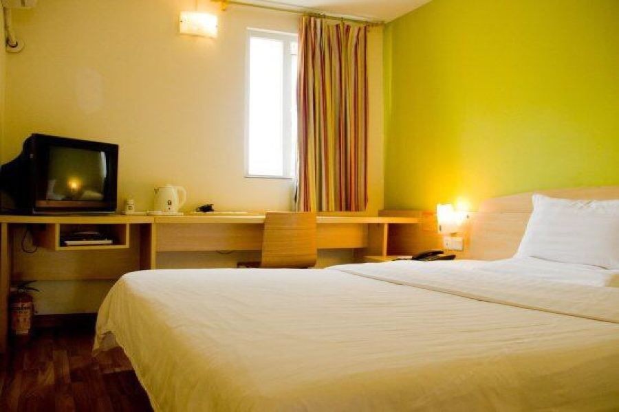 JI Hotel (Guangzhou Wanguo Outlets Jiangnanxi Subway Station) 18/26