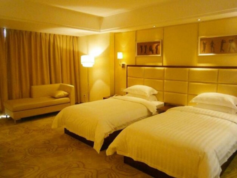 Aoyuan Golf Hotel 13/24