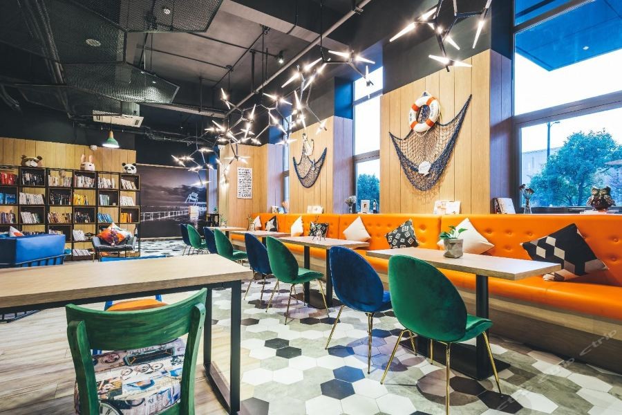 Atour Light Hangzhou Future Scientific City 24/68