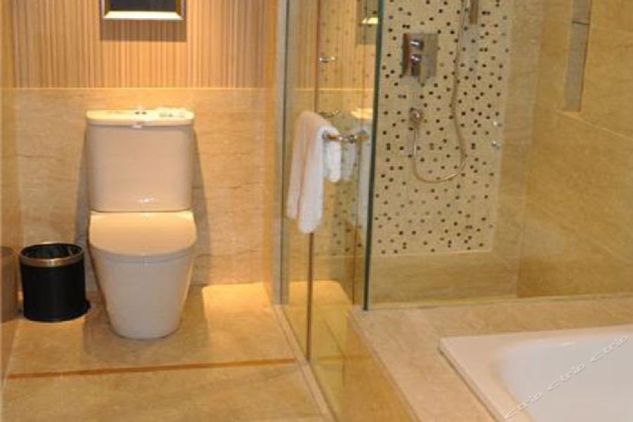Xinhua Jianguo Hotel 26/48