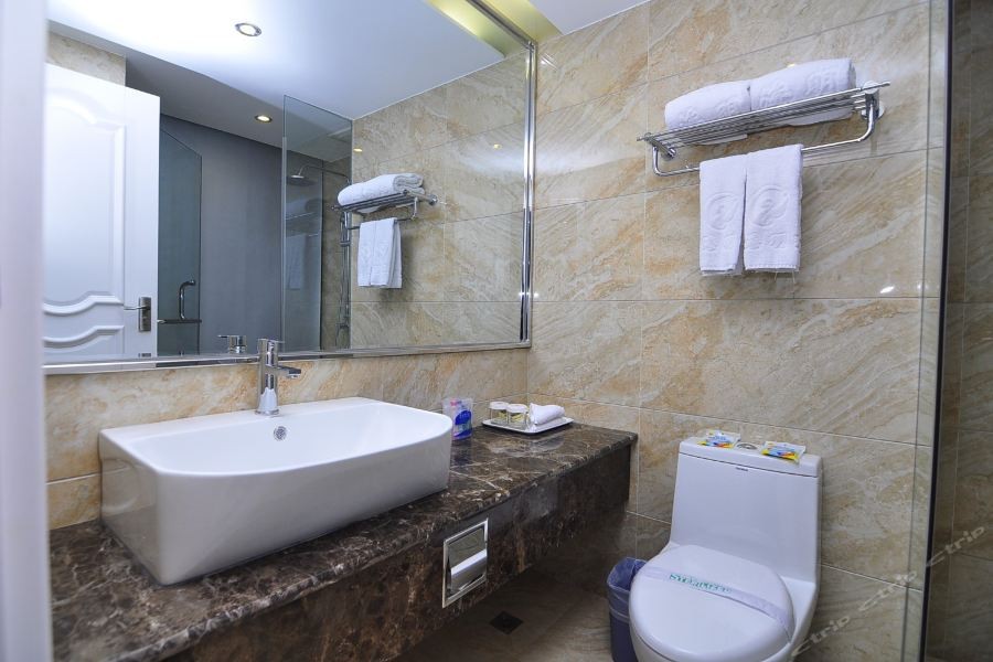 Baohai Mingzhu Hotel 8/16