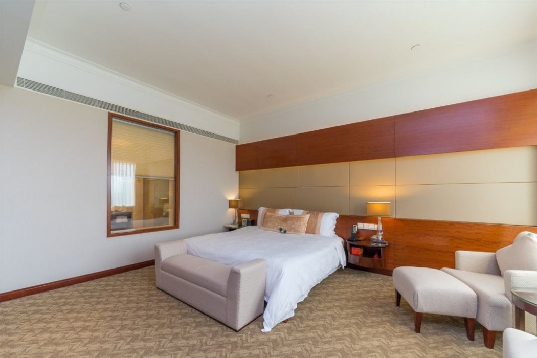 Golden Bay International Hotel 11/21