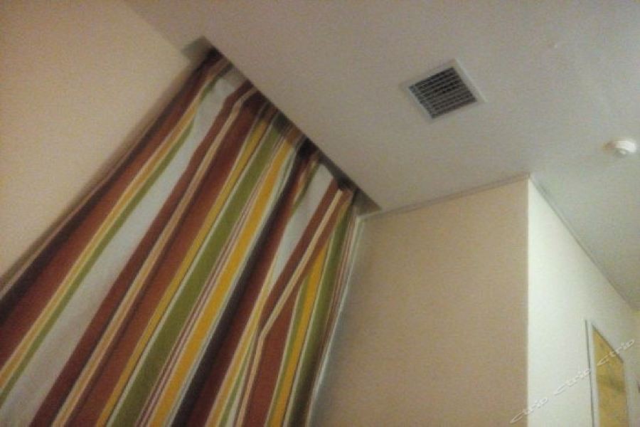 7 Days Inn (Shanghai South Xizang Road Metro Station) 25/39