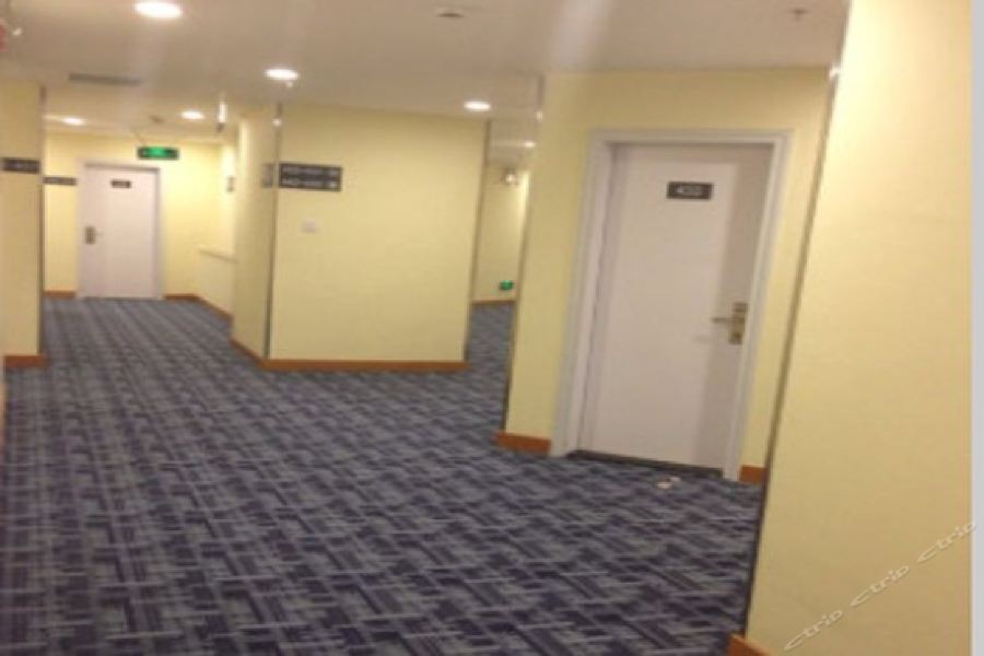 7 Days Inn (Shanghai South Xizang Road Metro Station) 28/39