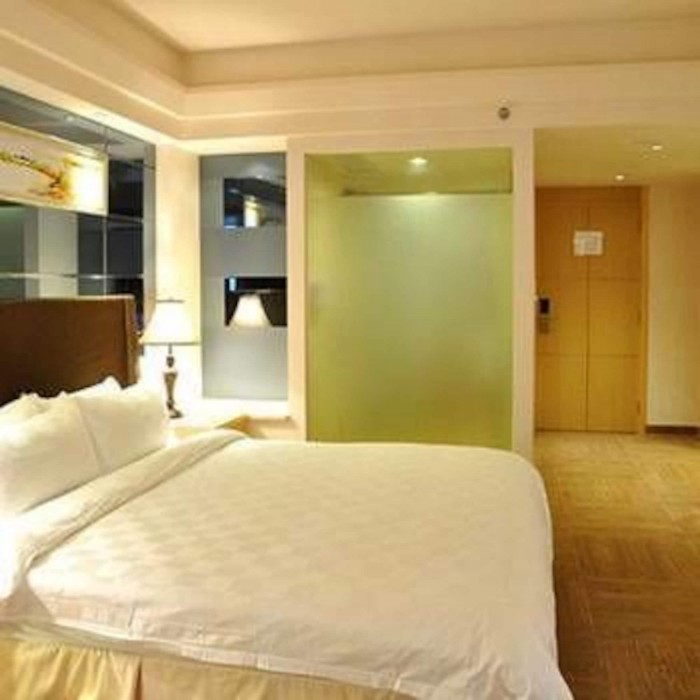Regency Apartment Hotel 16/40