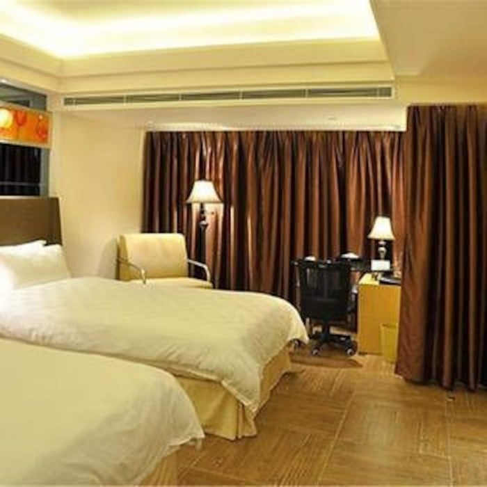 Regency Apartment Hotel 17/40