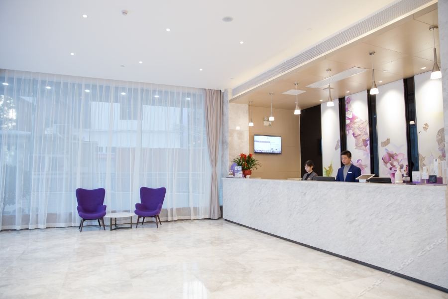 Lavande Hotel (Shenzhen North Railway Station) 17/18