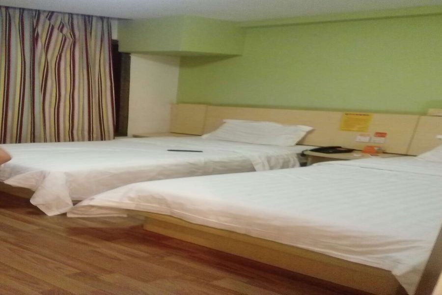 7 Days Inn Nanchang Railway station square 27/45