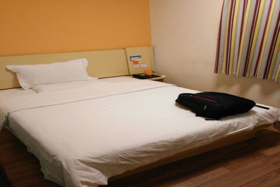 7 Days Inn Nanchang Railway station square 30/45