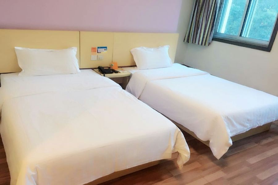 7 Days Inn Nanchang Railway station square 25/45