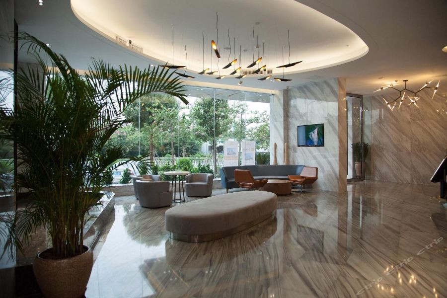 Qian Hai Holiday Hotel 26/68