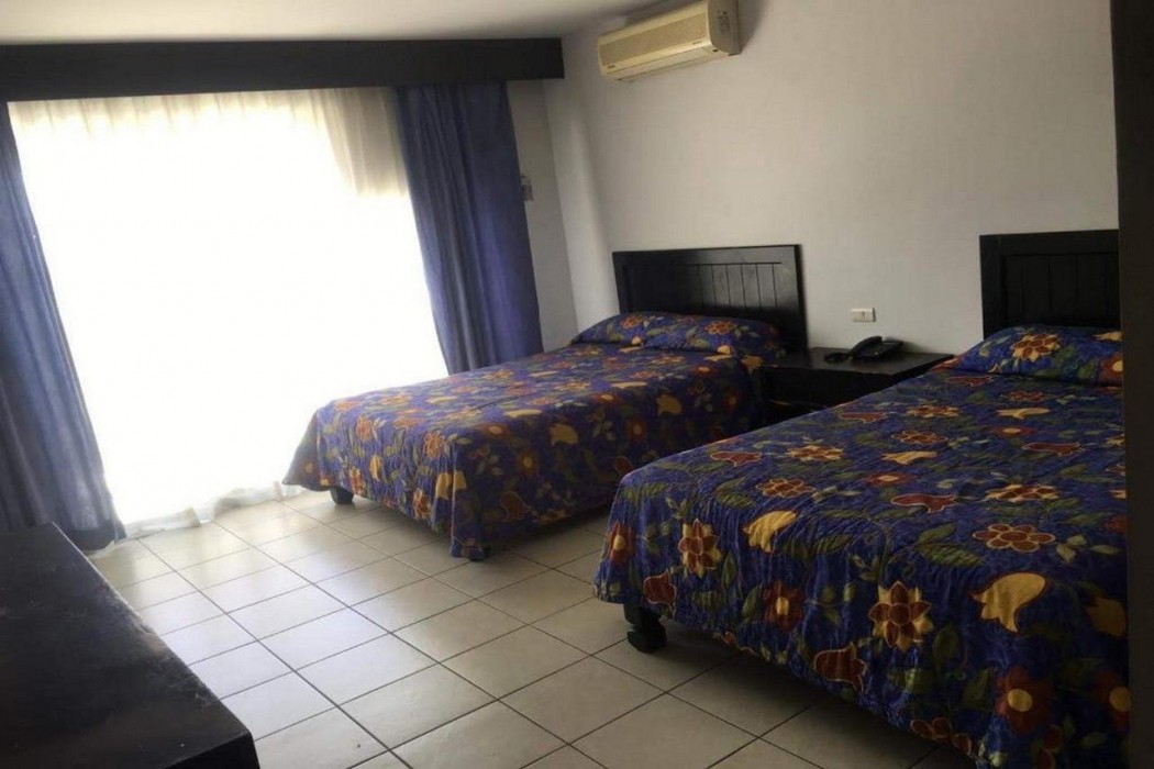 Hotel Suites del Real 12/21