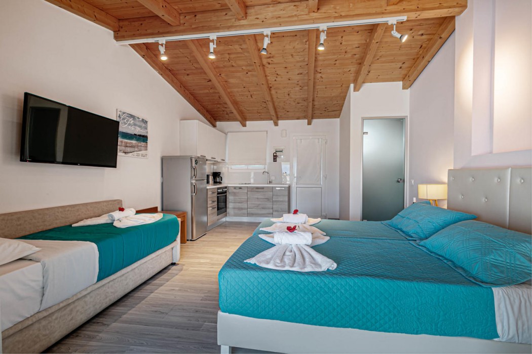 Palapart Gikas Suites And Studios 19/31