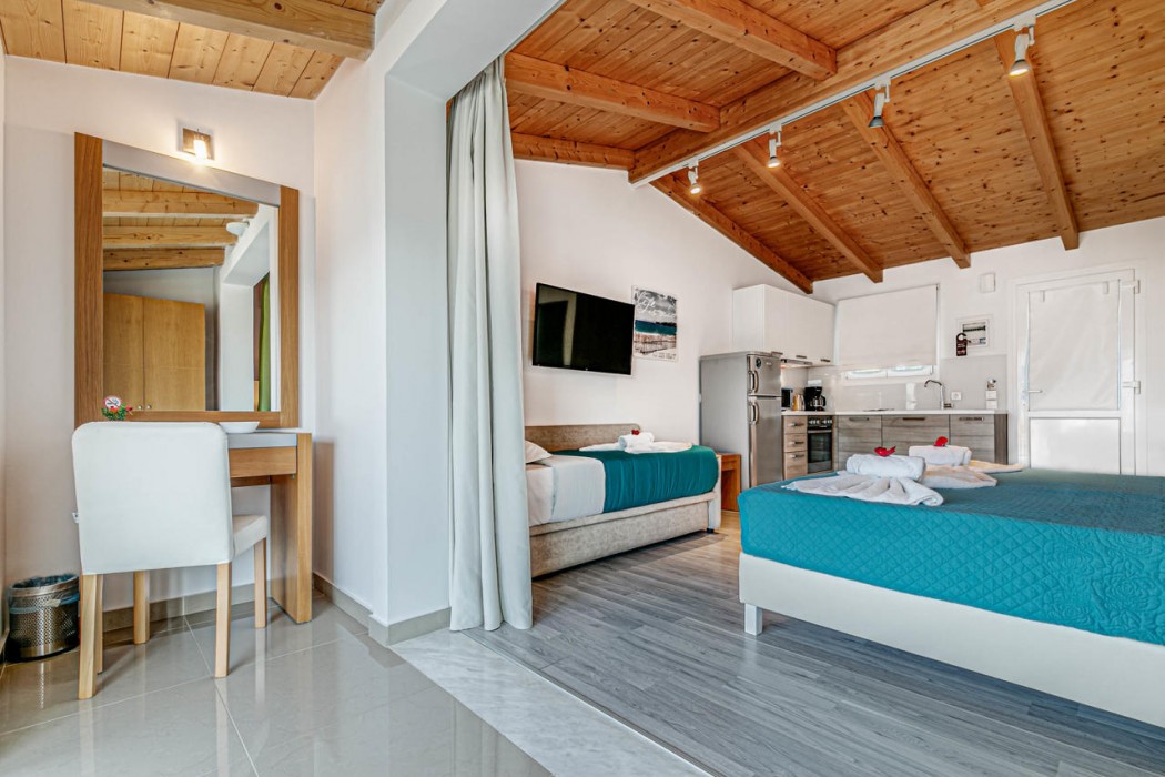 Palapart Gikas Suites And Studios 18/31