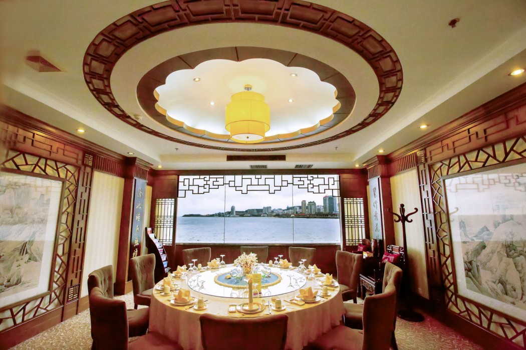 Yantai Golden Gulf Hotel 24/98