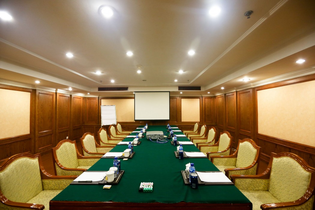 Yantai Golden Gulf Hotel 67/98