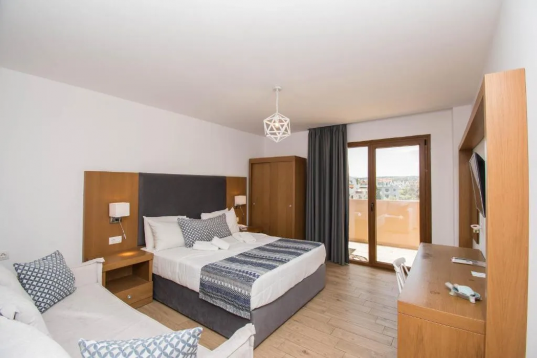 Yianna Caravel Suites by Checkin - Adults Only 15/65