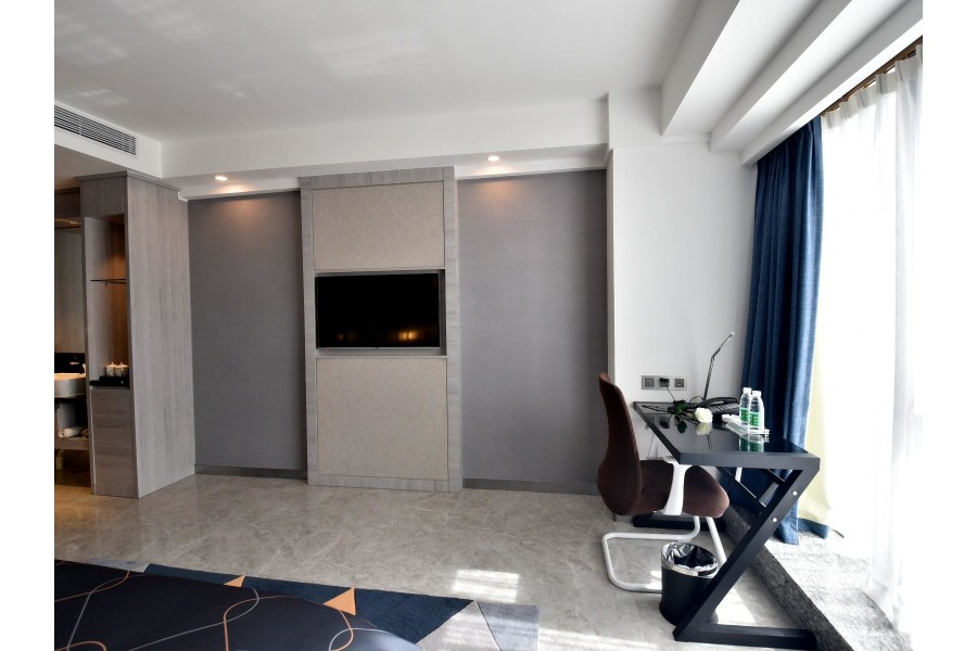 Chonpines Hotel Xuwen Square Jinhui 24/50