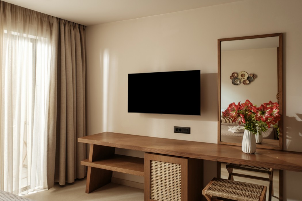 Ekati Mare Lifestyle Resort 26/72