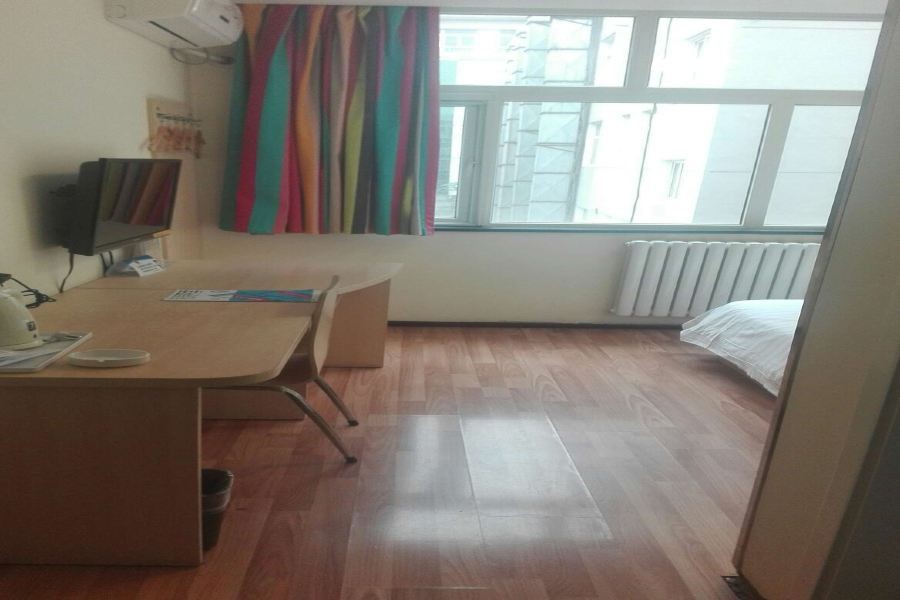 7 Days Inn (Xian Jiaotong University Medical College Weiyi Street Metro Station) 36/69