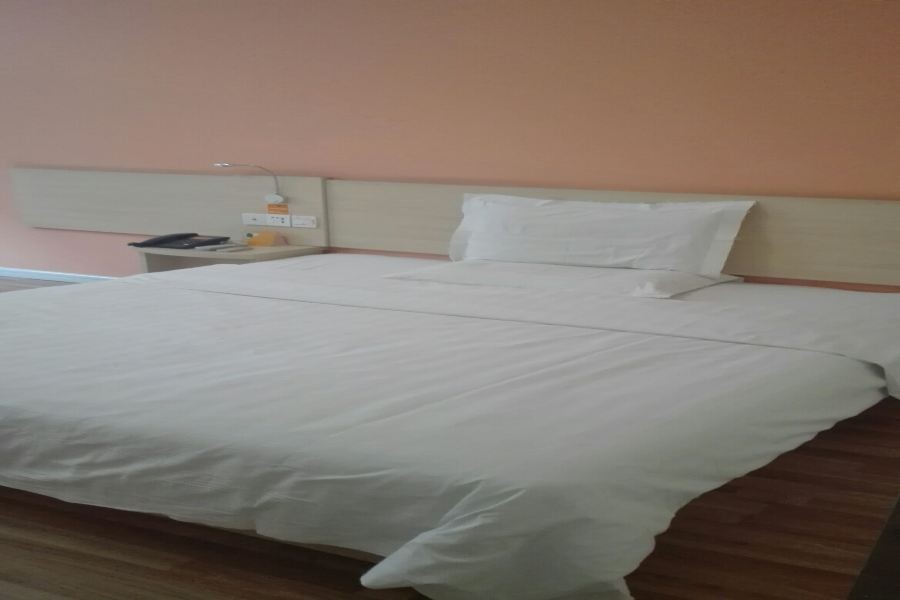 7 Days Inn (Xian Jiaotong University Medical College Weiyi Street Metro Station) 32/69